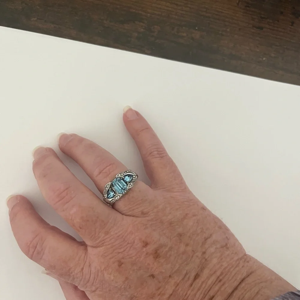 Elegant Blue Silvery Ring with Rectangular Stone